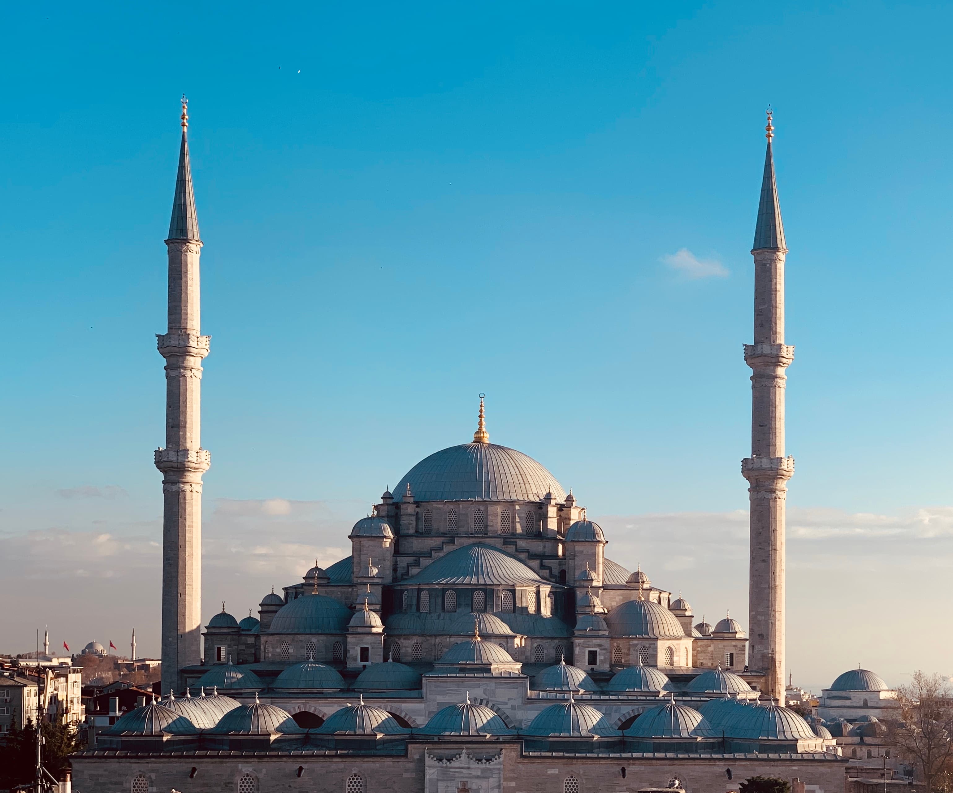 Fatih: the Conqueror's mosque and the Wednesday market
