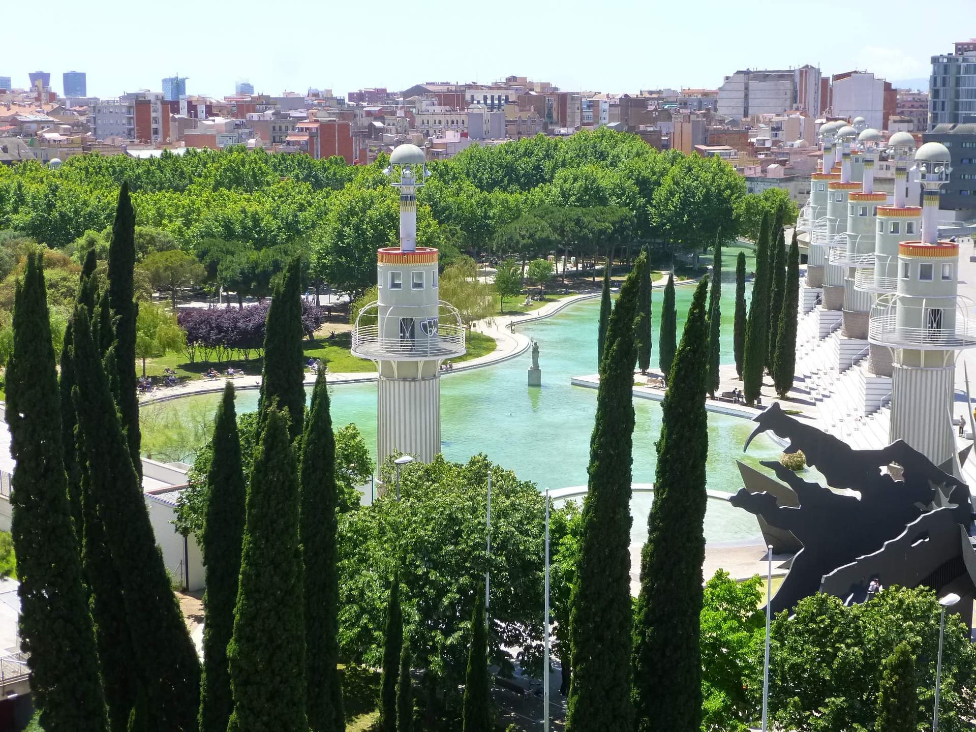 Sants: the dragon-slide park and the long high street