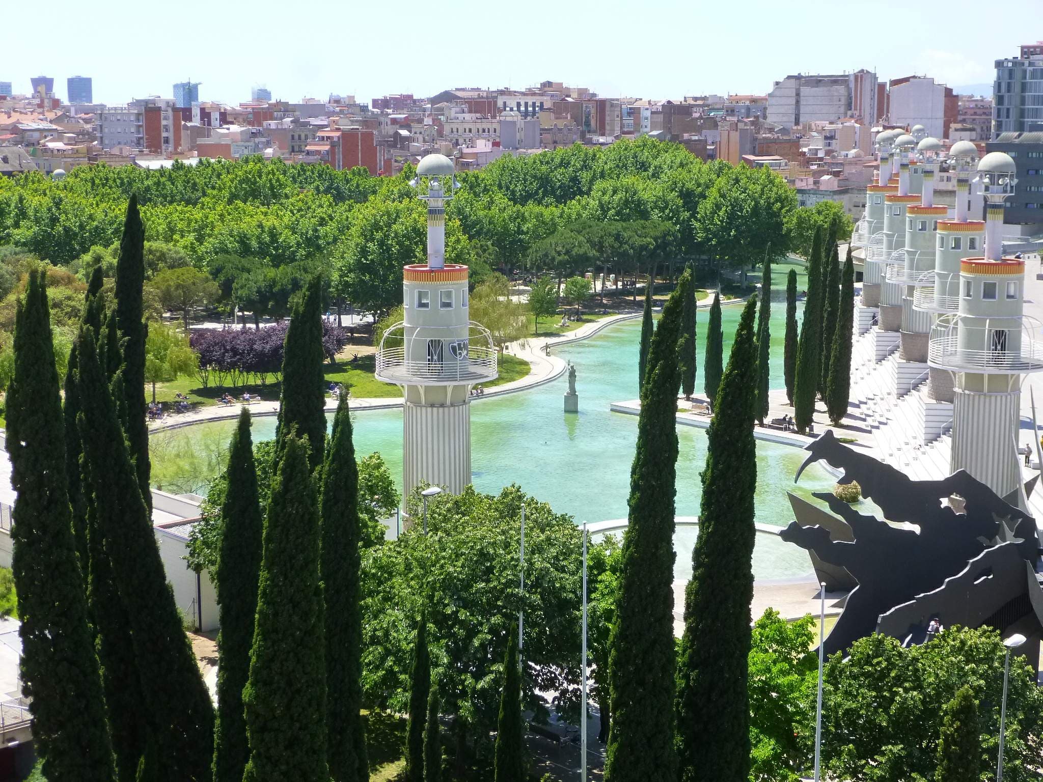 Sants: the dragon-slide park and the long high street