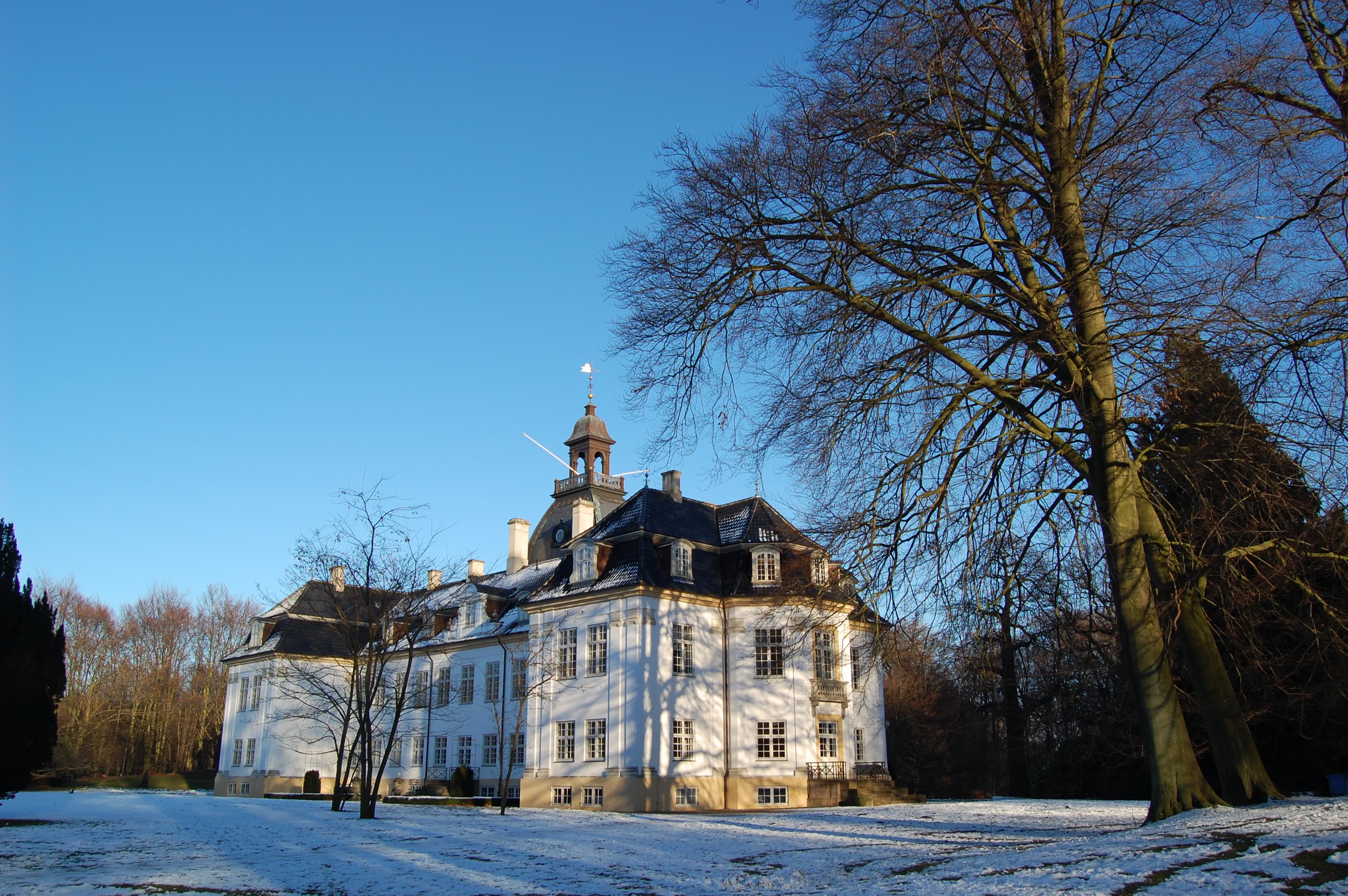 Charlottenlund and Skovshoved beach