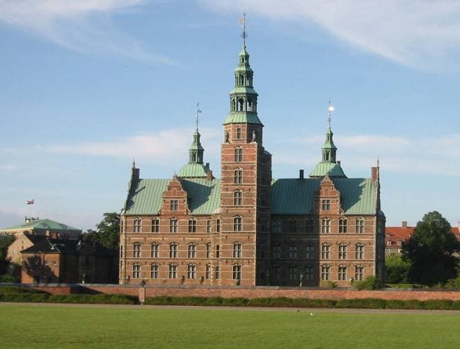 Rosenborg and Kongens Have: castle in the garden