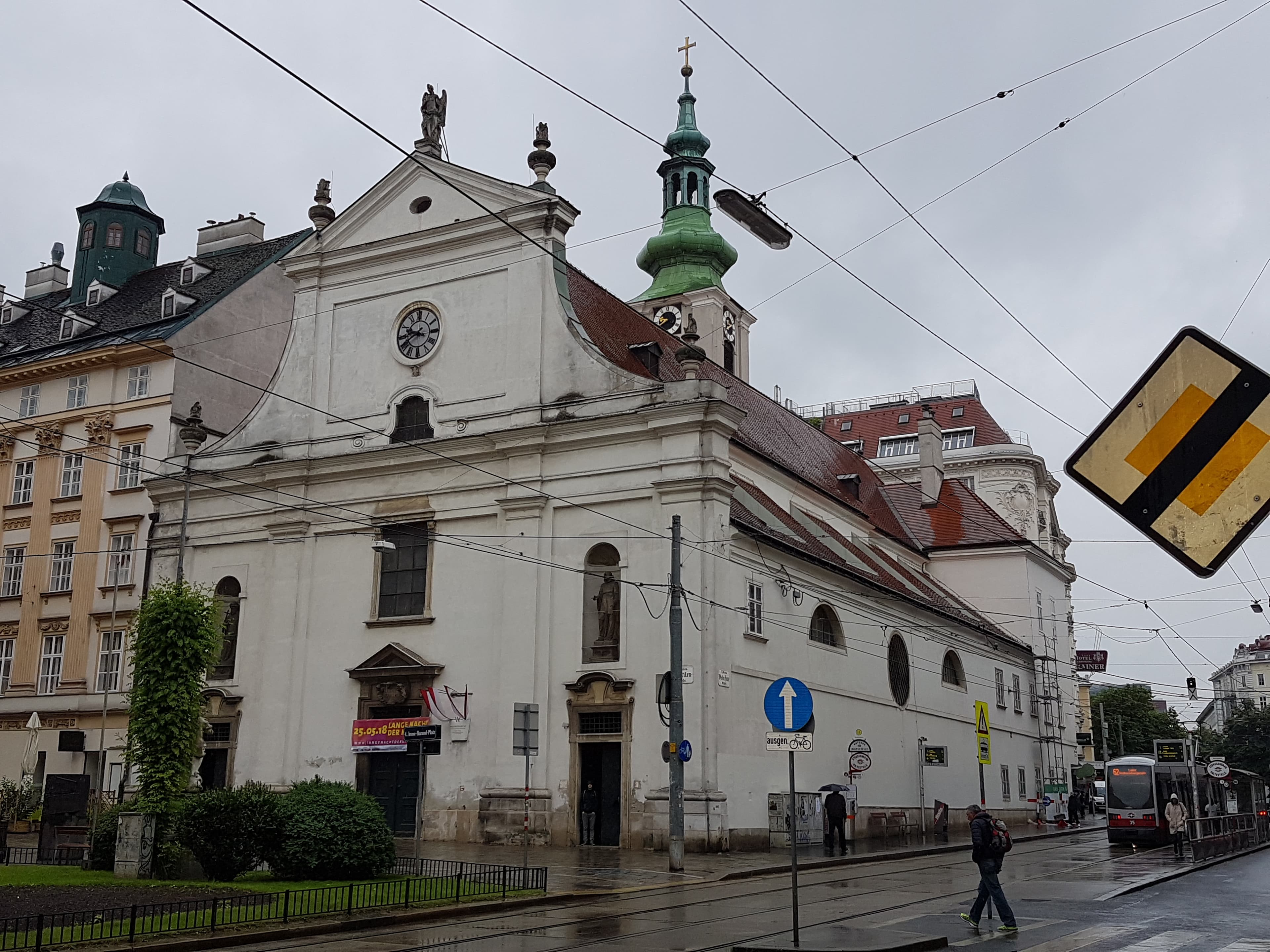 Wieden: the Freihausviertel and the quiet side of the Karlskirche
