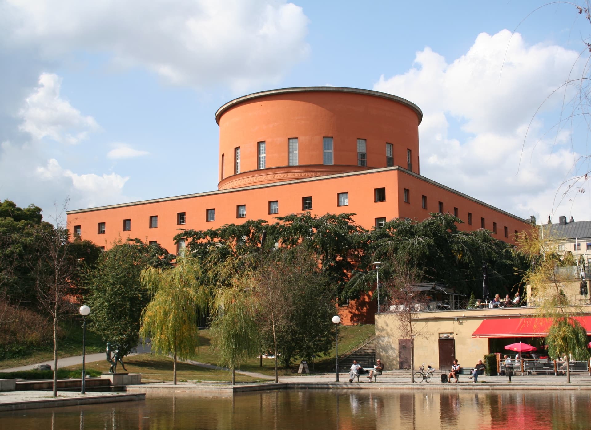 Vasastan: the bookish north and the orange rotunda