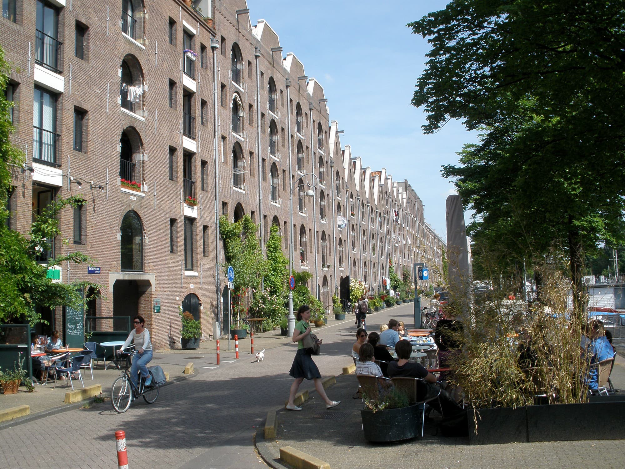 Plantage: the green quarter and its long memory