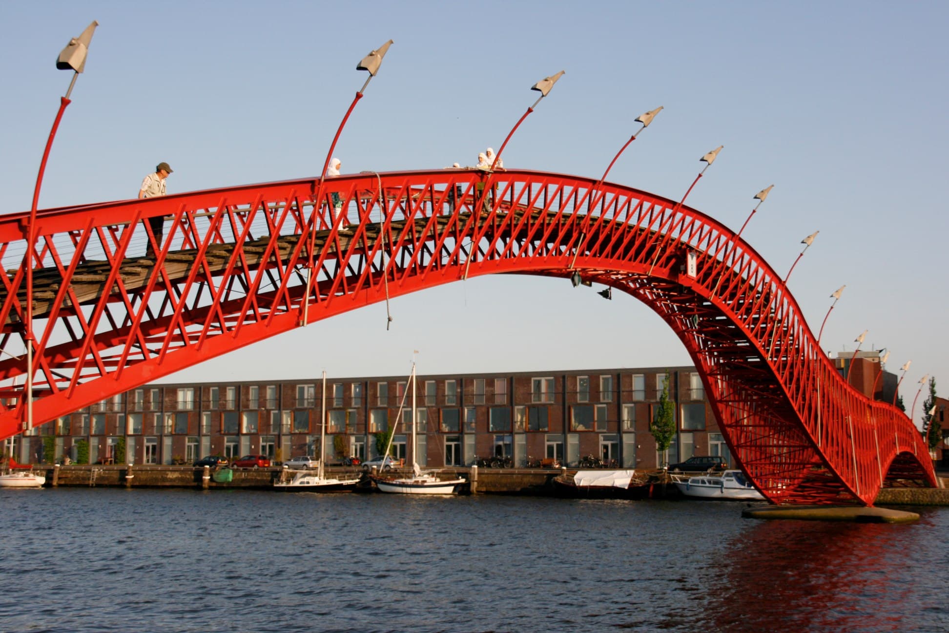 Borneo-Sporenburg: the self-built quayside