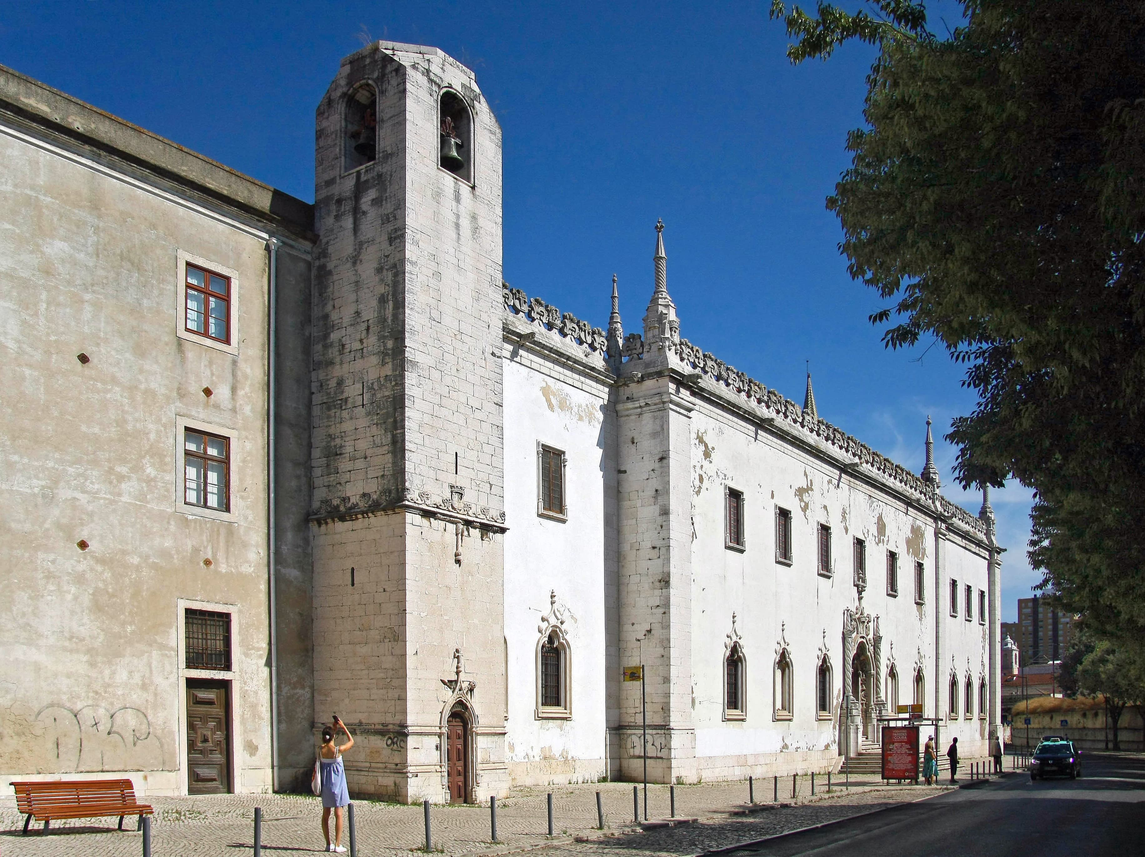 The Azulejo Museum and the working east