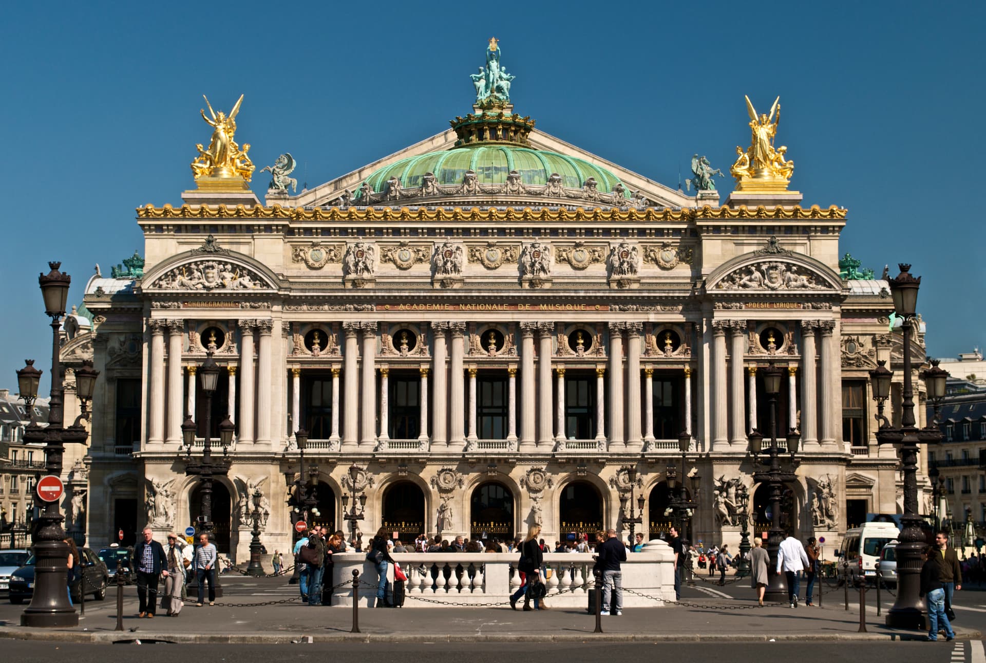 Les Grands Boulevards: the Opéra and the department stores