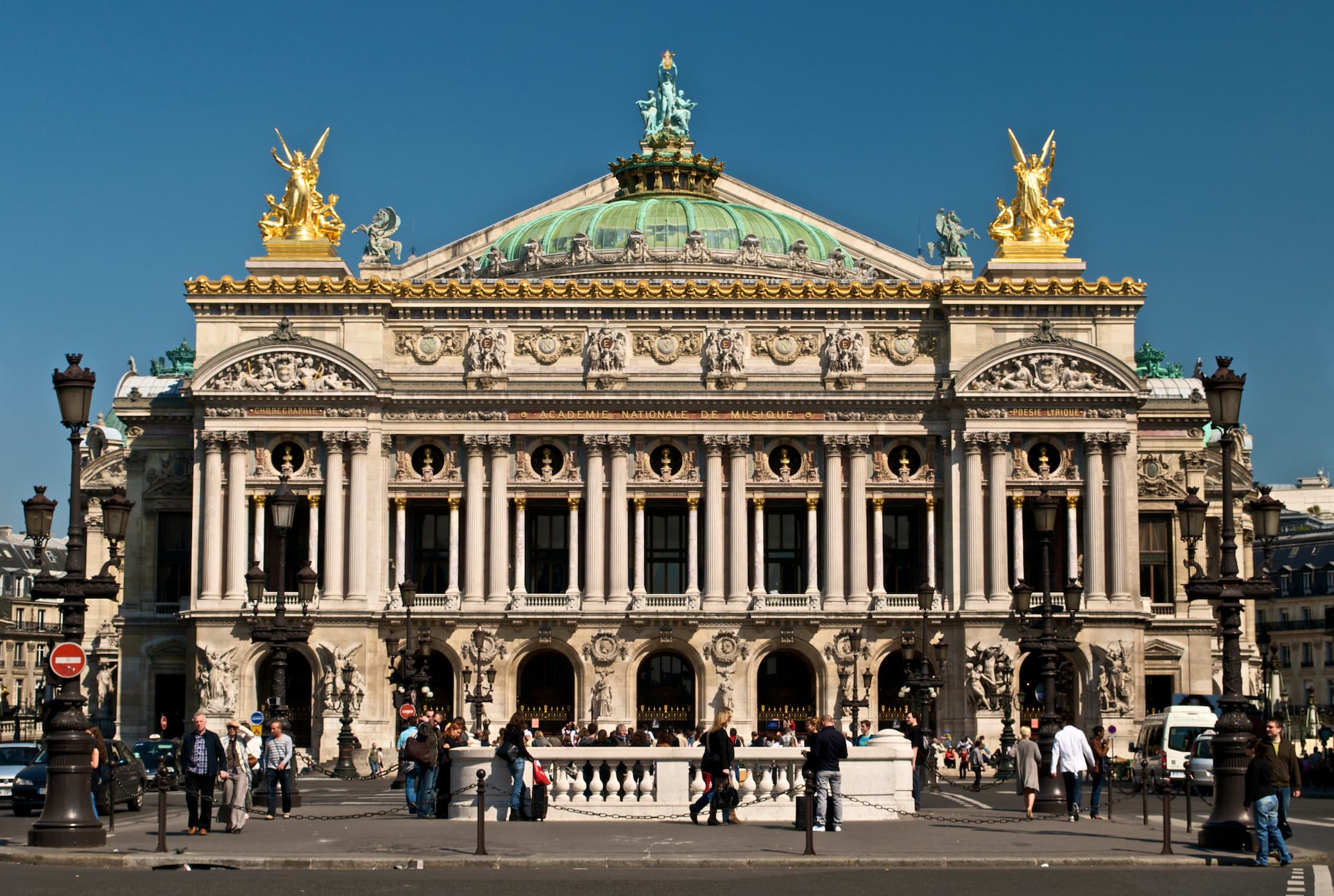 Les Grands Boulevards: the Opéra and the department stores