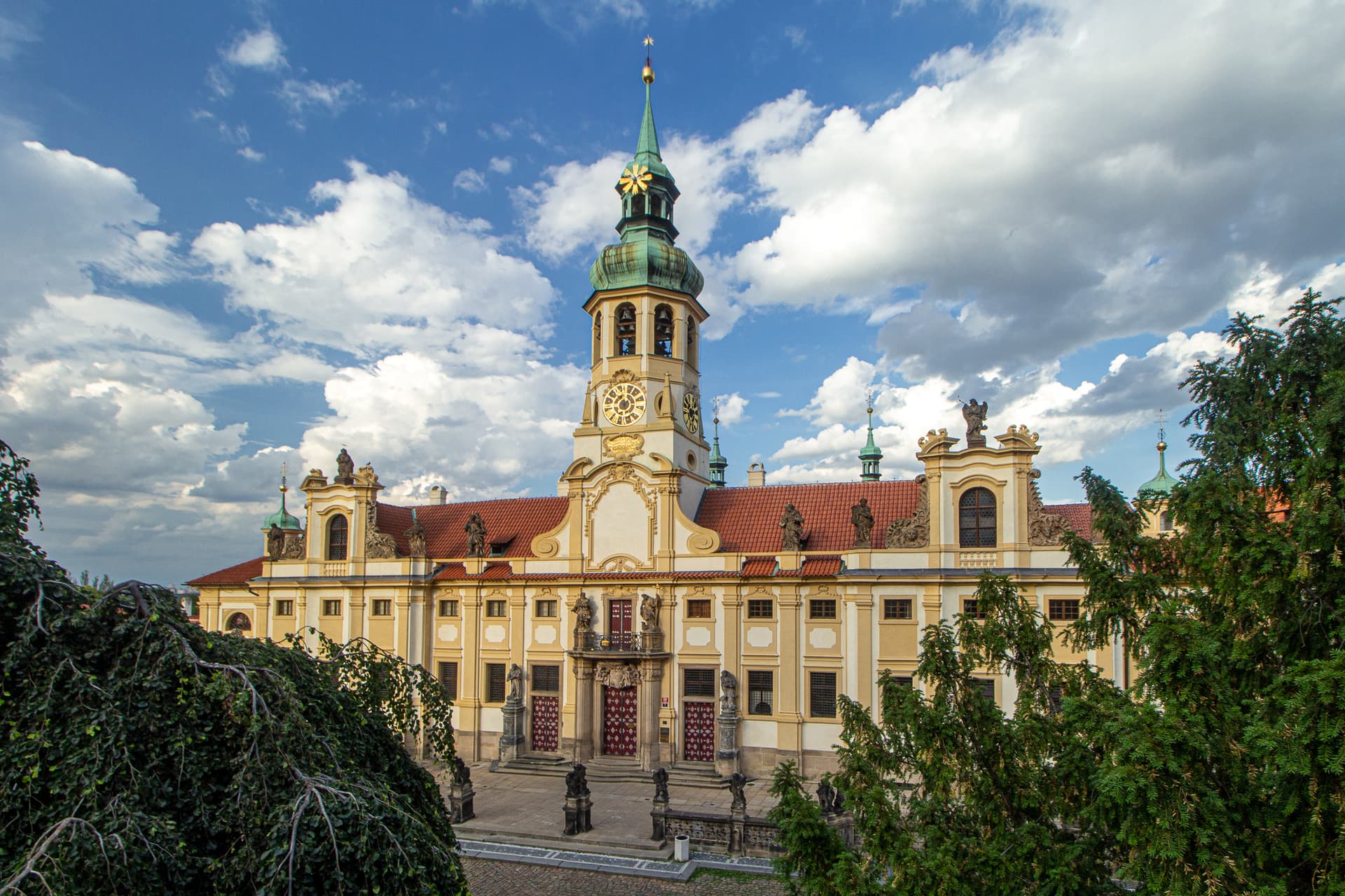 Hradčany: the Loreta, Nový Svět, and Strahov
